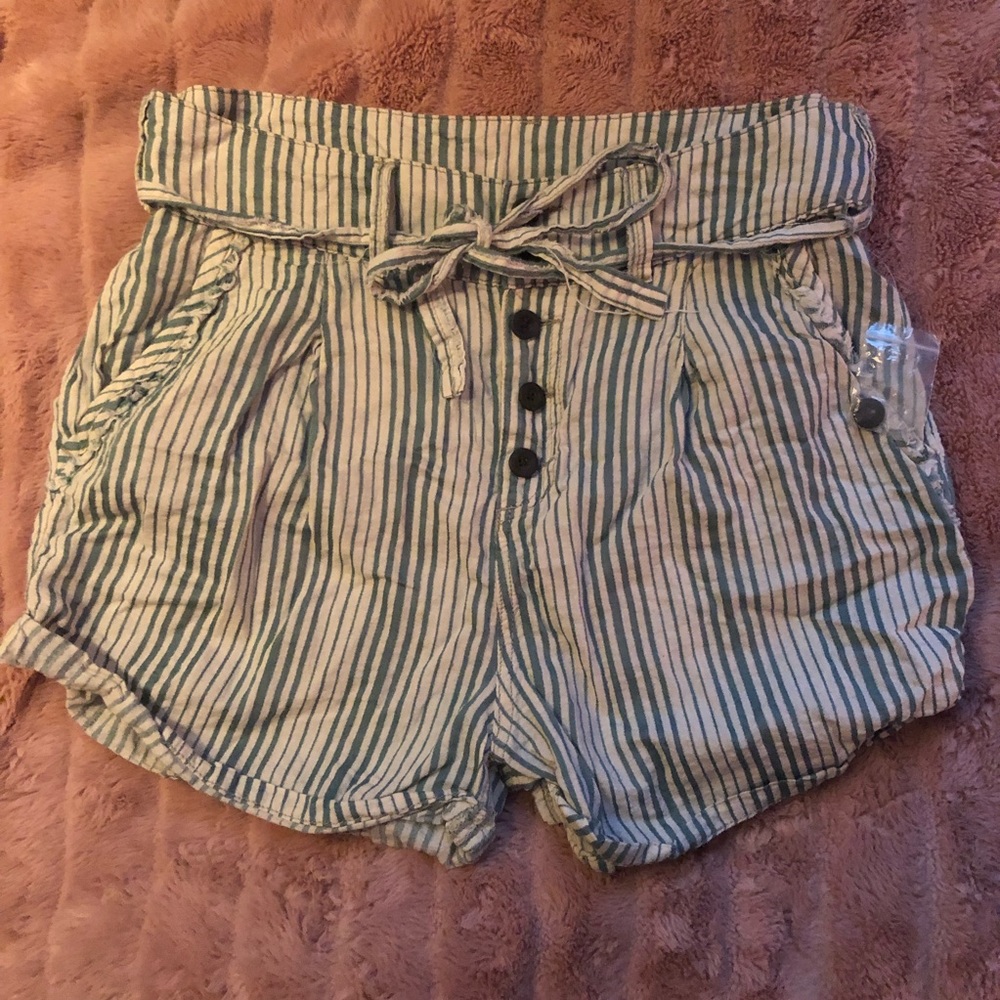 LAST PRICE NWT Free People stripe linen shorts 12